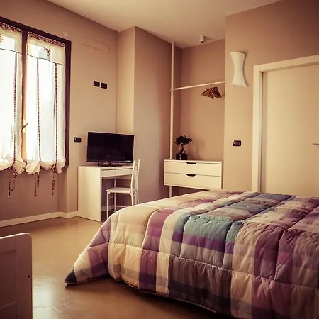 Bed & Breakfast Aurora 3*