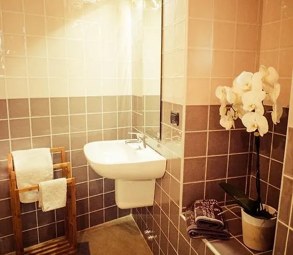 Aurora Bed and Breakfast 3*